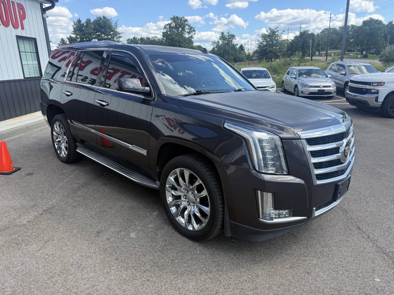 Used 2015 Cadillac Escalade Luxury AWD/4WD image 5