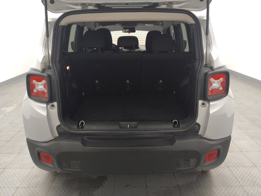 Used 2021 Jeep Renegade Latitude AWD/4WD image 29