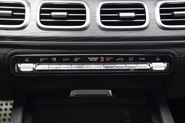 Used 2025 Mercedes-Benz GLS 63 AMG 4MATIC image 15