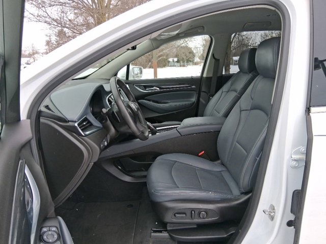 Used 2019 Buick Enclave Essence image 12