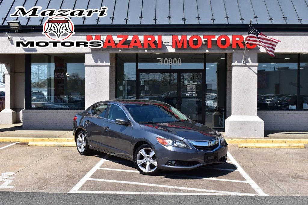 Used 2013 Acura ILX w/ Technology Package