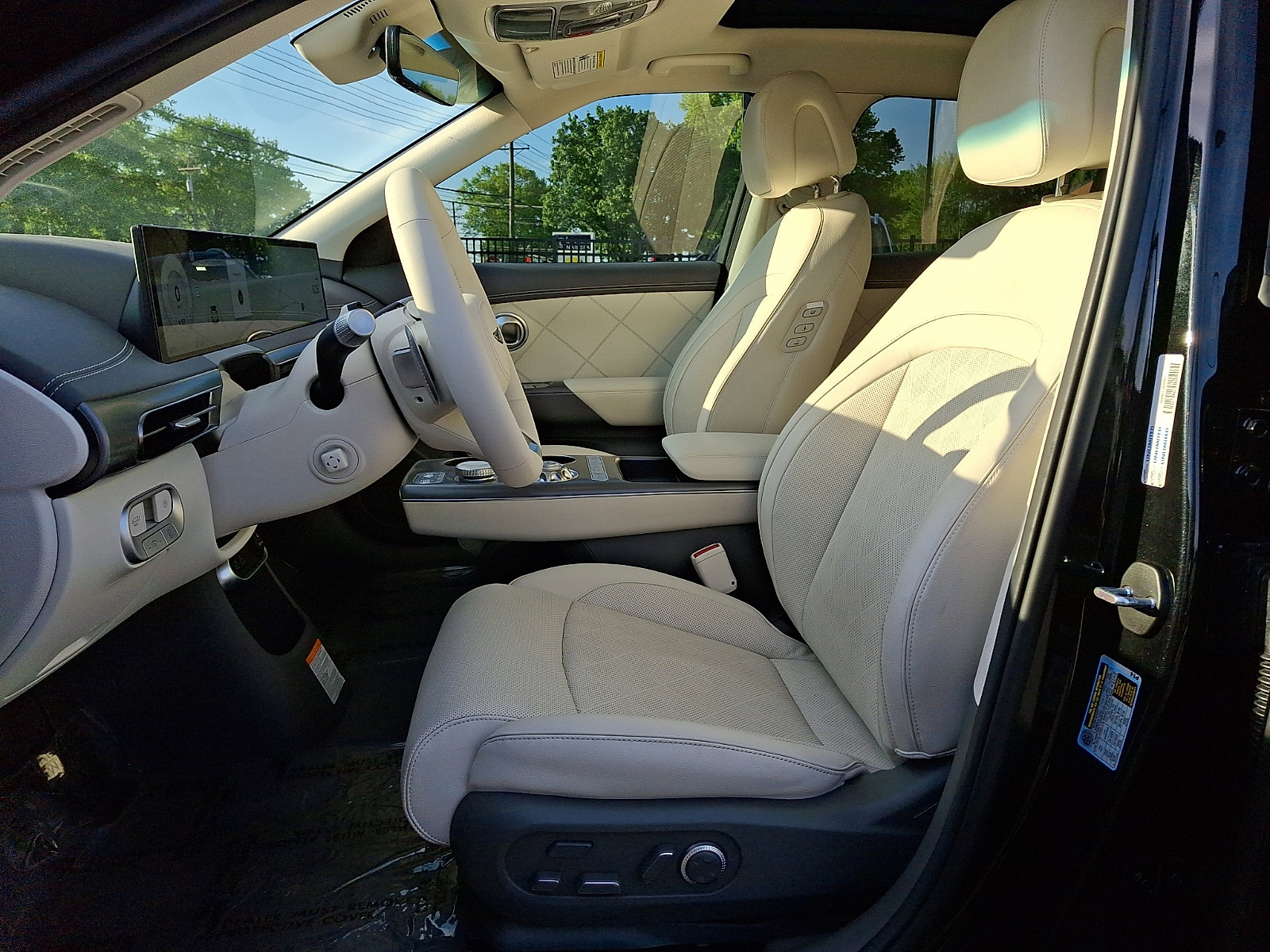 Certified 2026 Genesis GV60 Advance AWD/4WD image 14