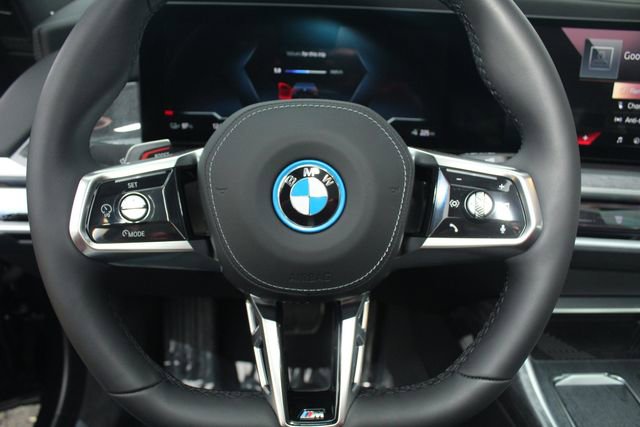 Used 2025 BMW i7 xDrive60 image 15