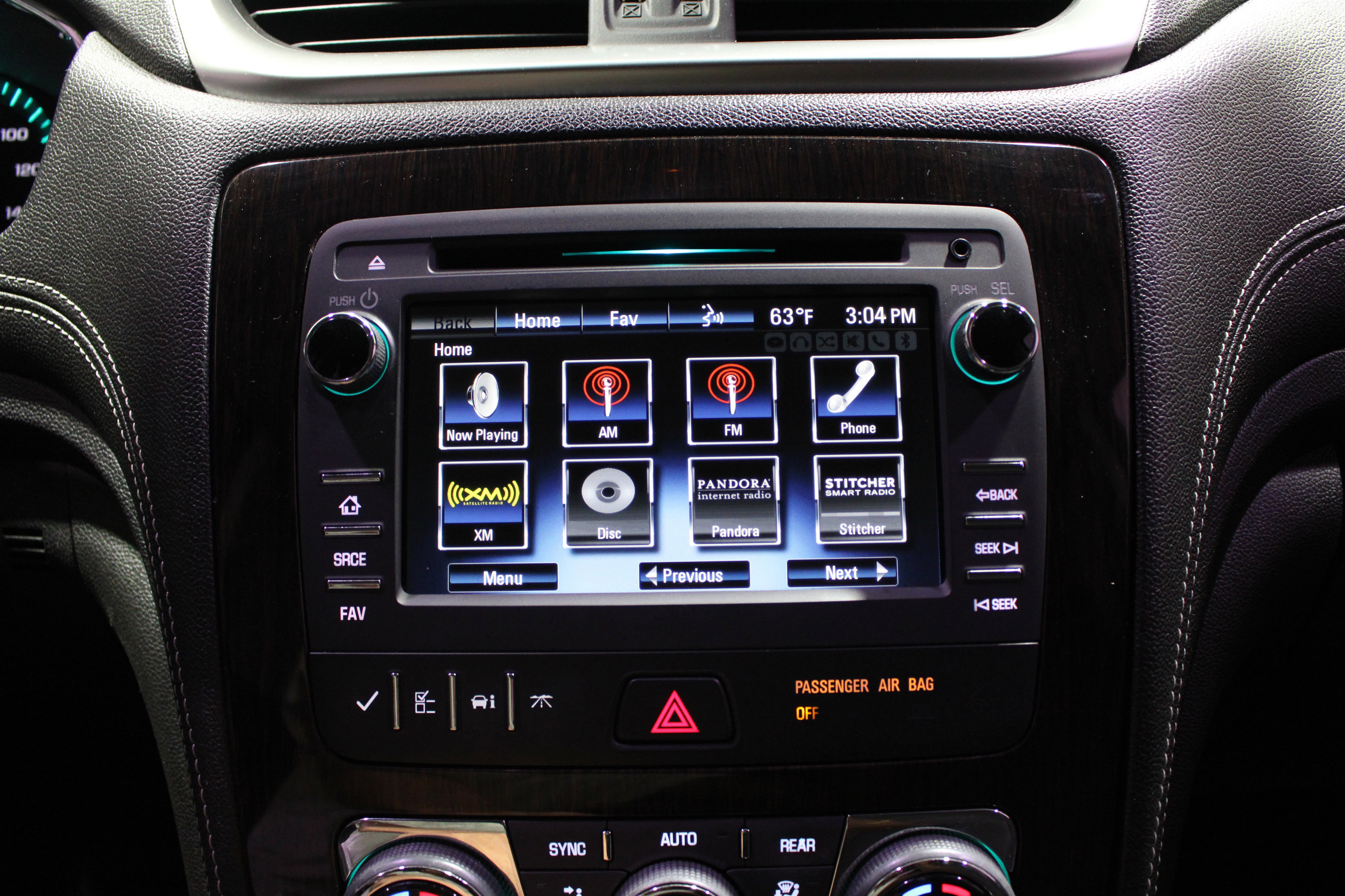 Used 2017 Chevrolet Traverse LT FWD image 13