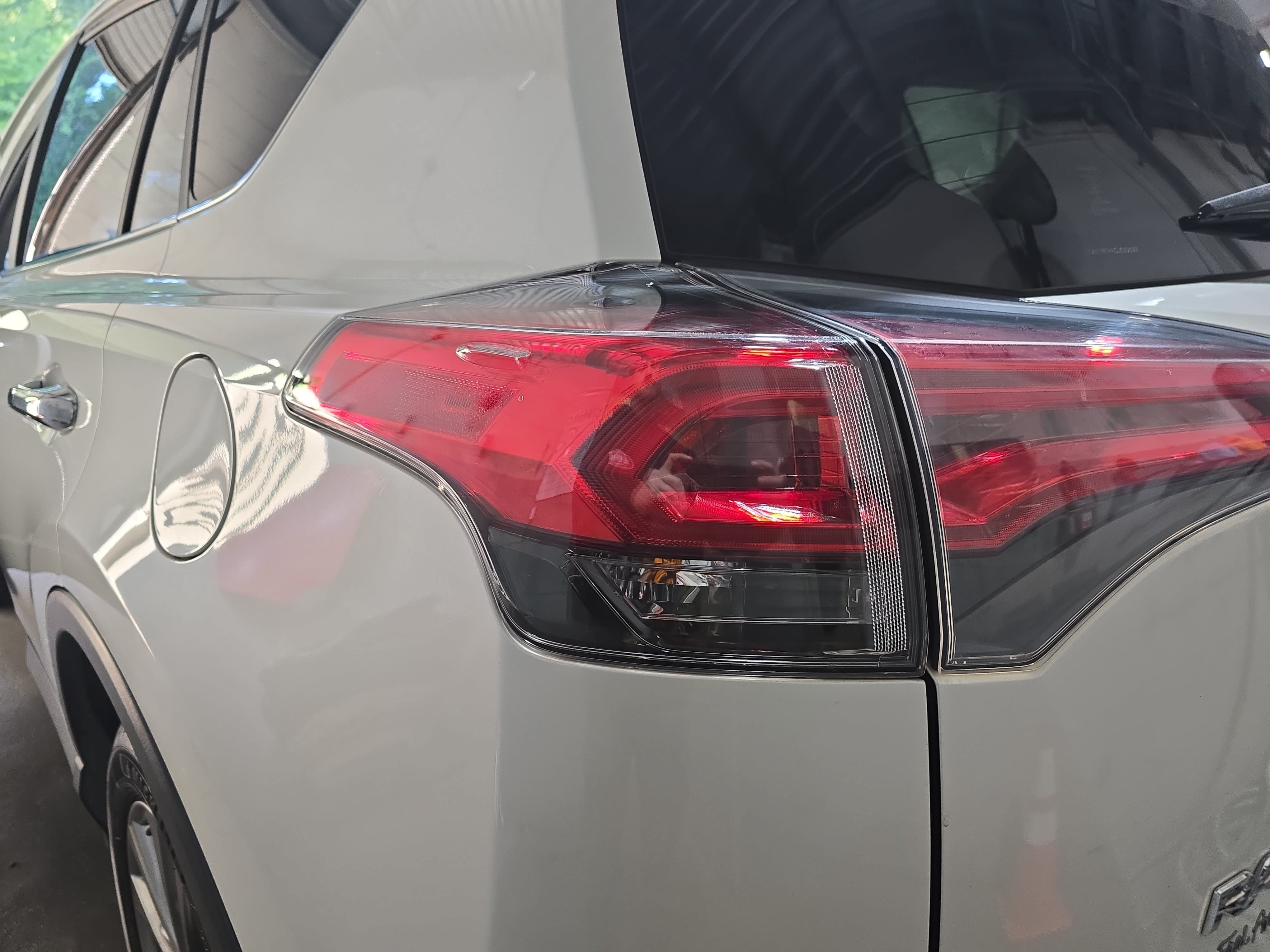 Used 2016 Toyota RAV4 Limited FWD image 33