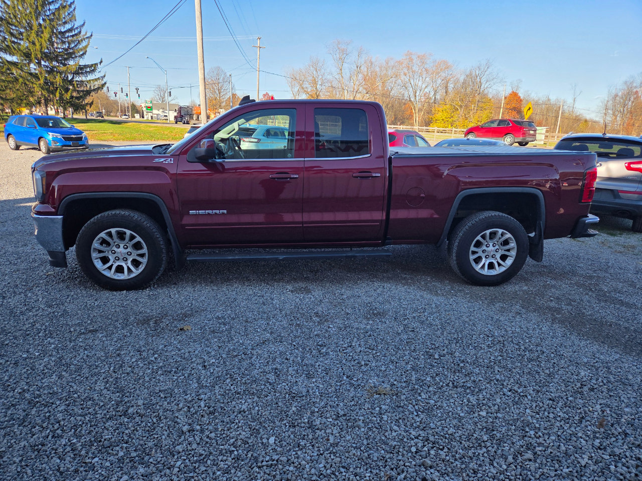 Used 2017 GMC Sierra 1500 SLE w/ SLE Value Package image 3