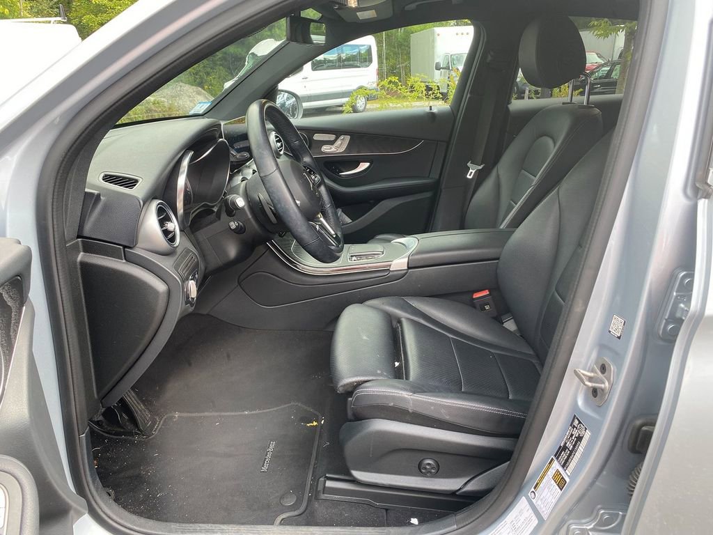Used 2023 Mercedes-Benz GLC 300 4MATIC Coupe image 12