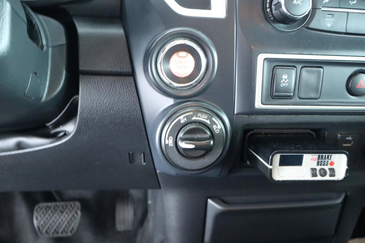 Used 2017 Nissan Titan S AWD/4WD image 19