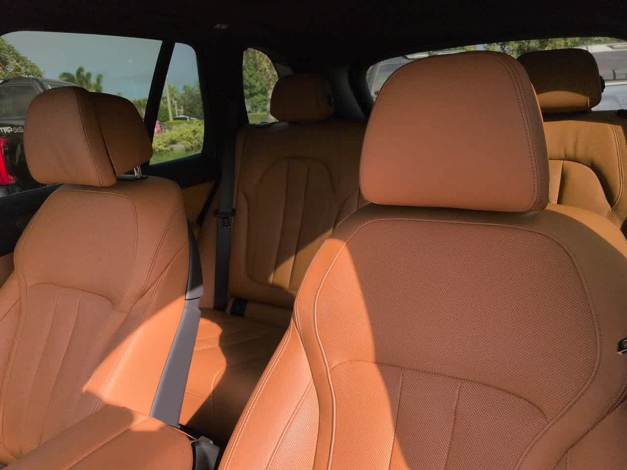 Used 2021 BMW X5 sDrive40i w/ Premium Package RWD image 8