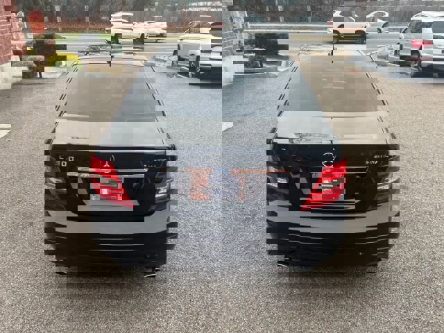 Used 2013 Mercedes-Benz C 300 4MATIC Sedan image 4