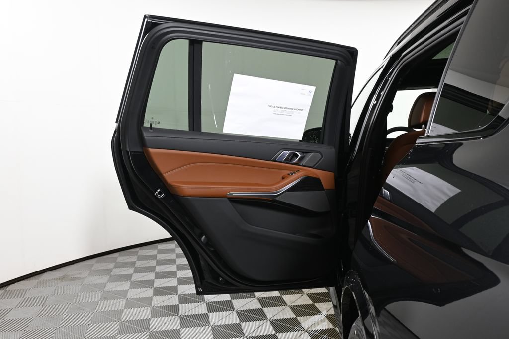 New 2027 BMW X7 M60i AWD/4WD image 31