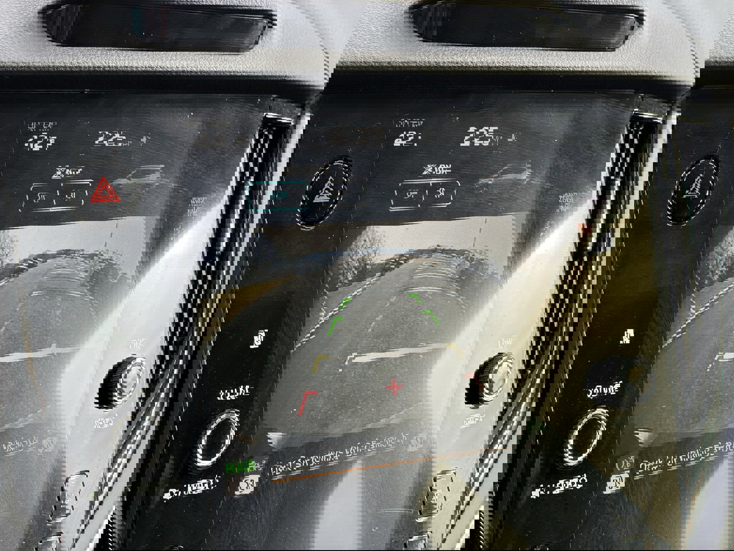 Used 2023 Subaru Outback Limited image 21