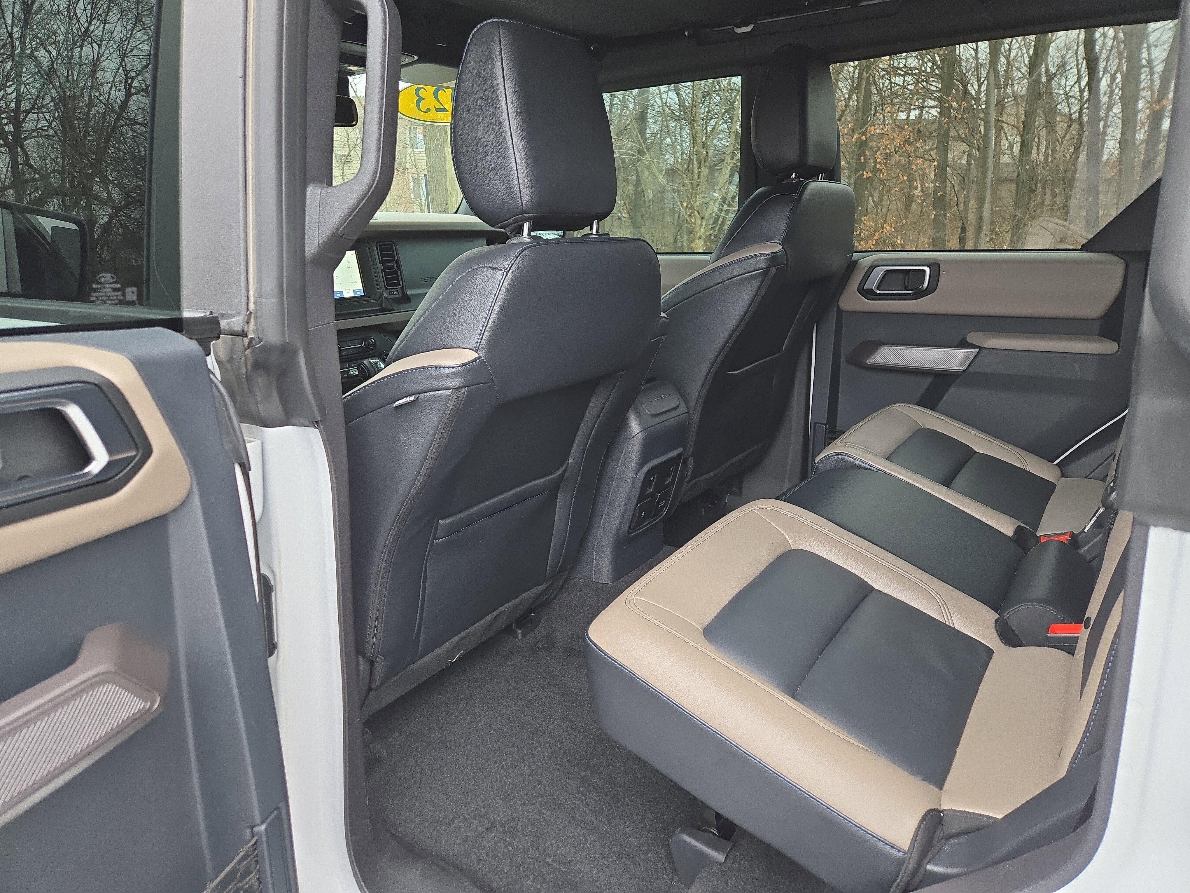 Used 2023 Ford Bronco Wildtrak image 26