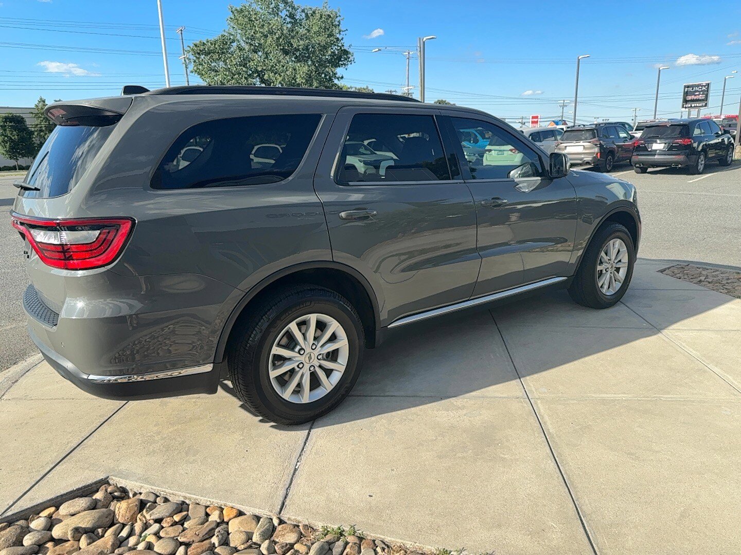 Used 2021 Dodge Durango SXT AWD/4WD image 7