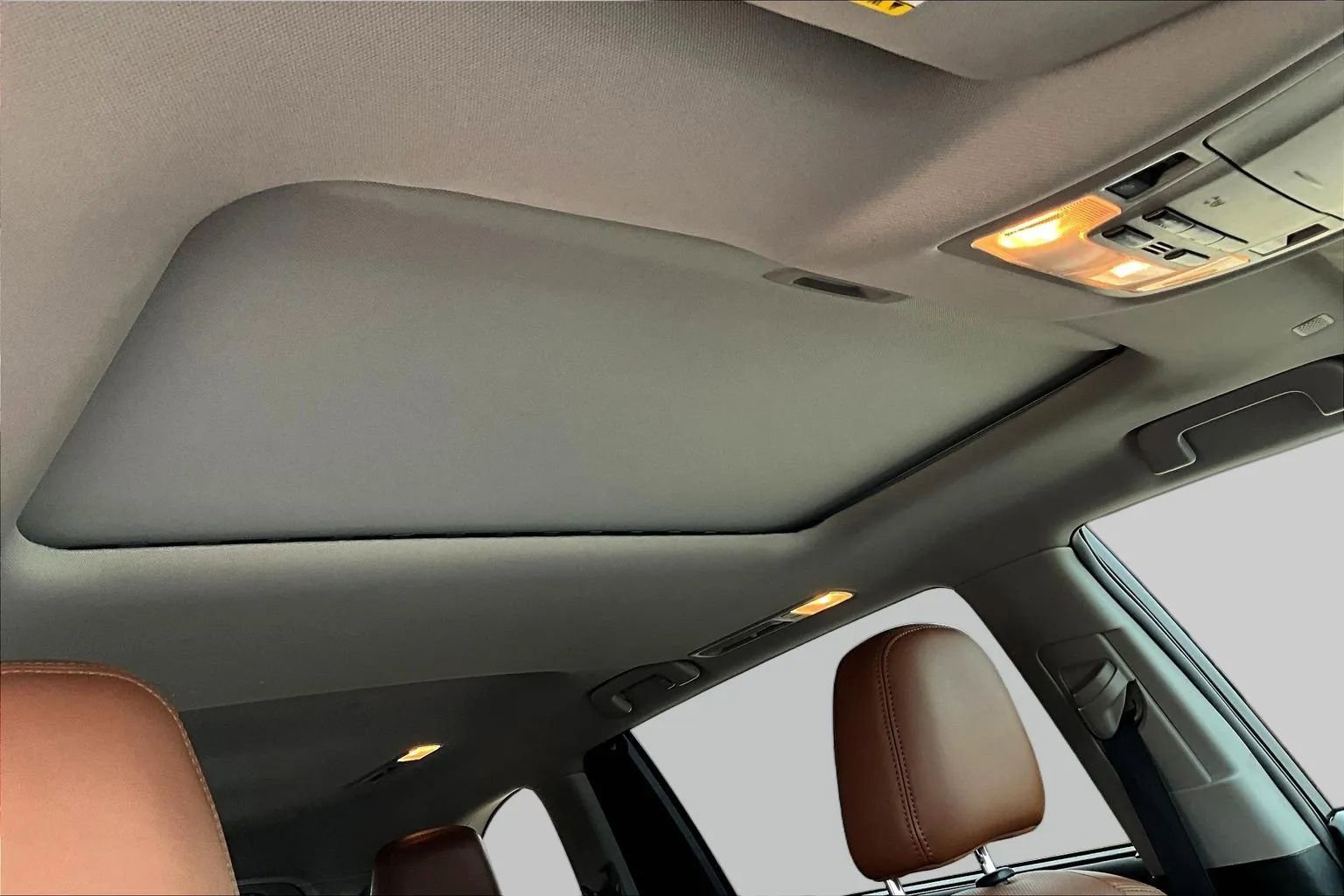 Used 2019 Toyota Highlander Limited AWD/4WD image 27