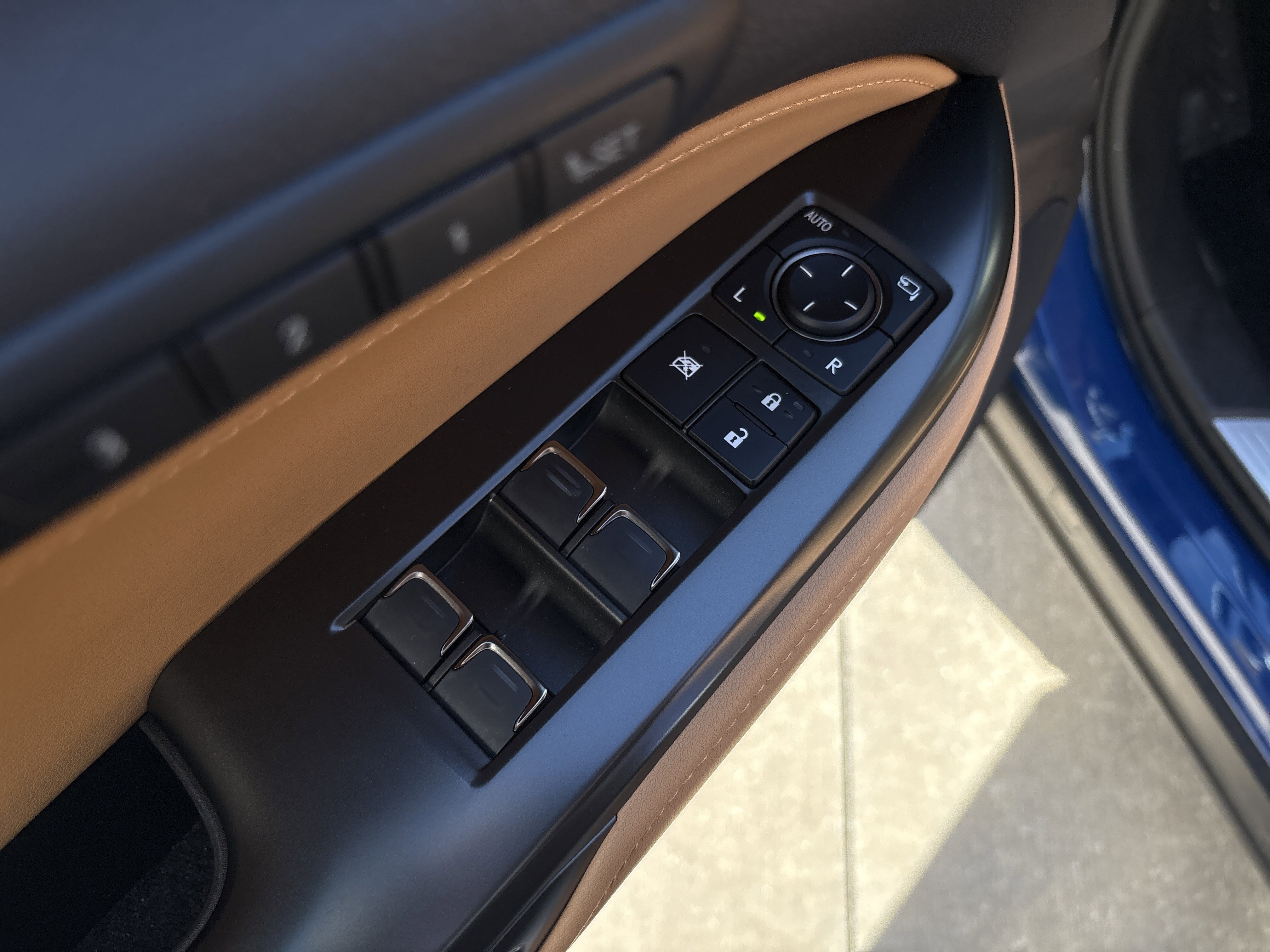 Used 2025 Lexus NX 350 AWD w/ Premium Package image 15