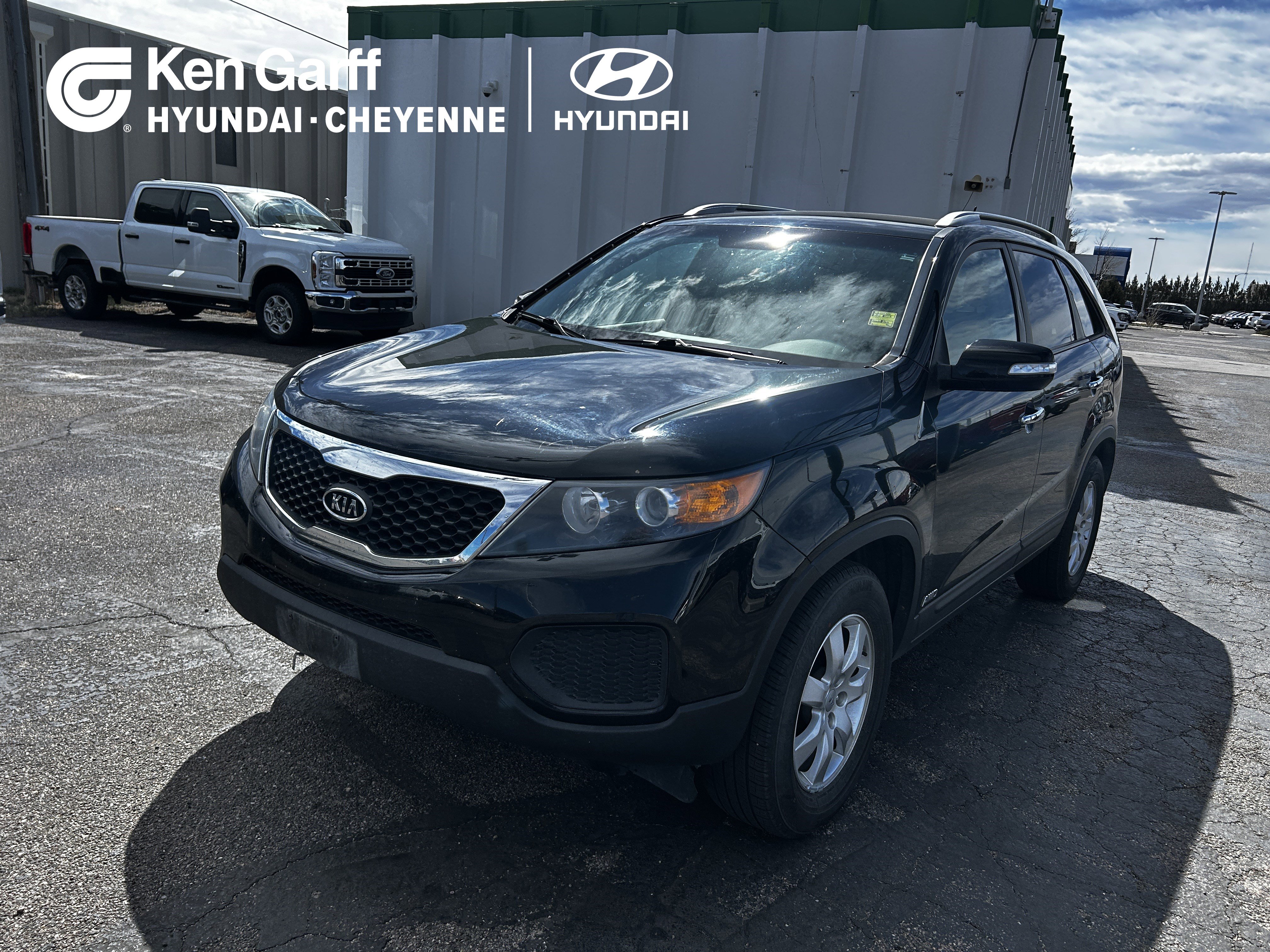 Used 2012 Kia Sorento LX w/ Third Row Pkg image 1