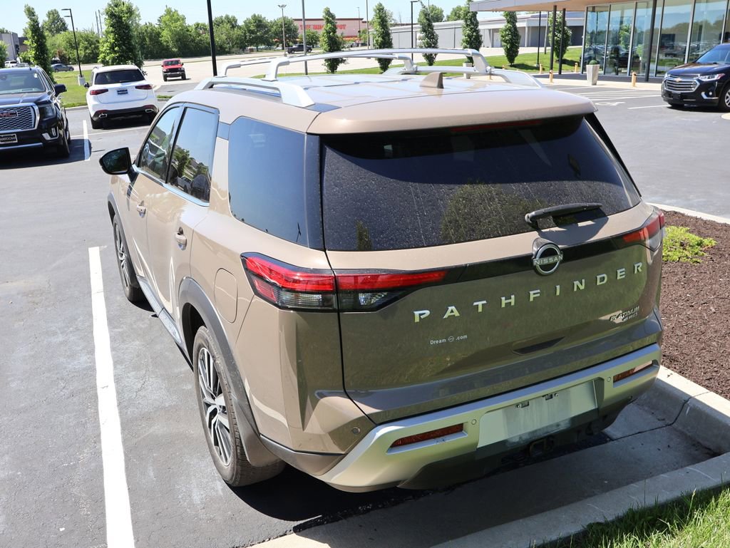 Used 2024 Nissan Pathfinder Platinum w/ Cargo Package AWD/4WD image 14