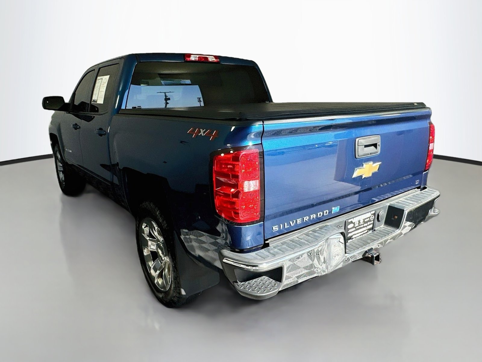 Used 2018 Chevrolet Silverado 1500 LT w/ LT Eassist Package AWD/4WD image 5