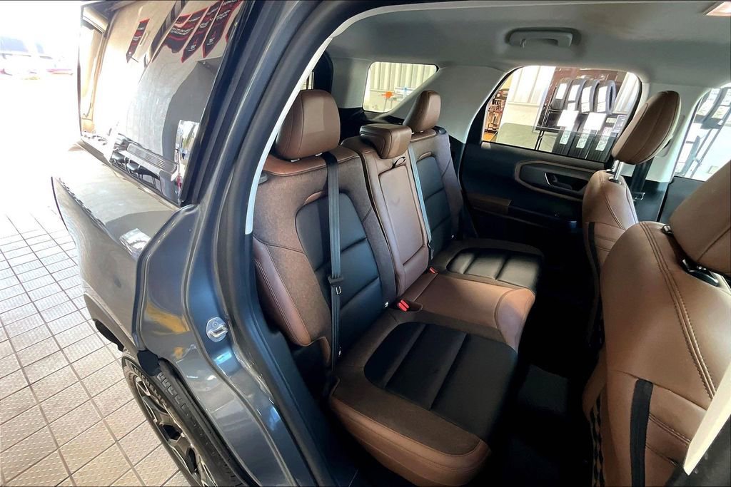 Used 2025 Ford Bronco Sport Outer Banks image 16