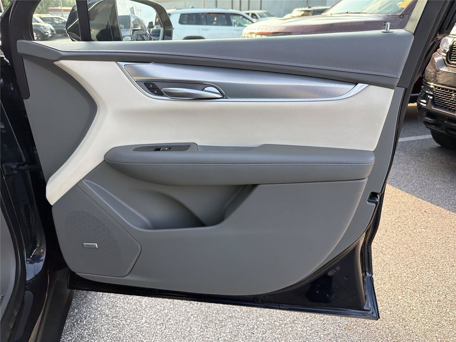 Used 2022 Cadillac XT5 Premium Luxury FWD image 13
