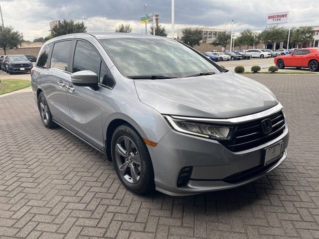 Used 2023 Honda Odyssey EX image 3