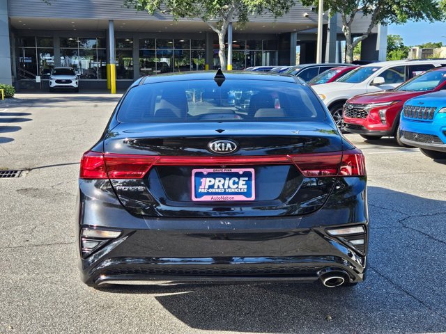 Used 2019 Kia Forte LXS FWD image 7