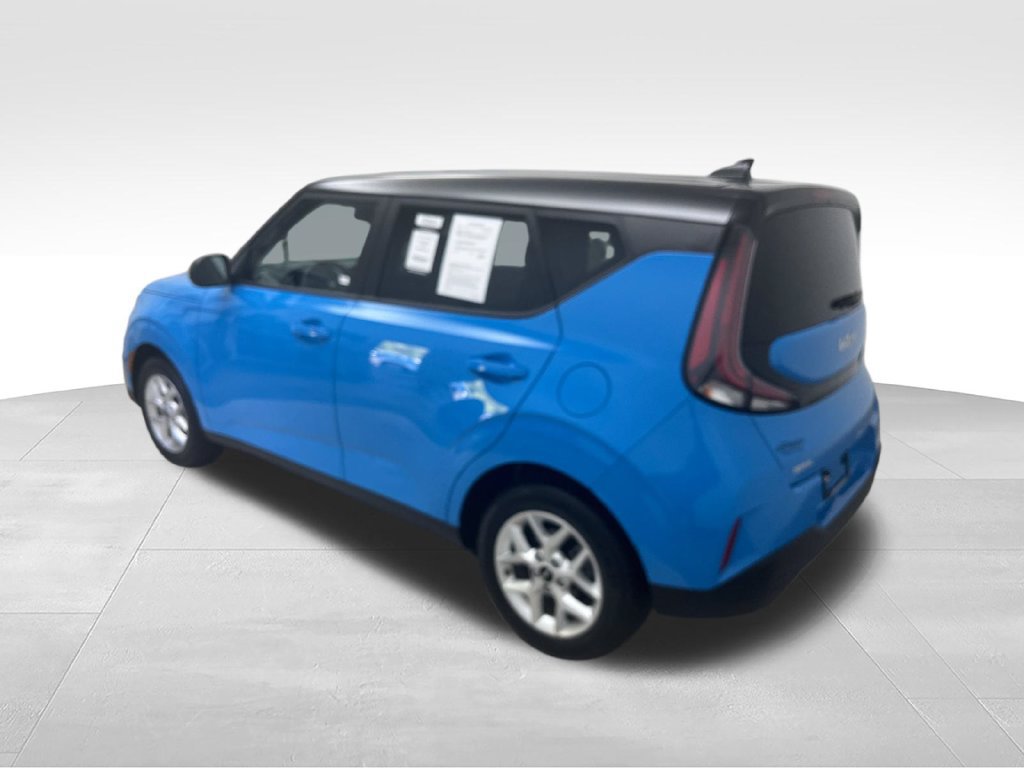 Used 2025 Kia Soul S FWD image 3