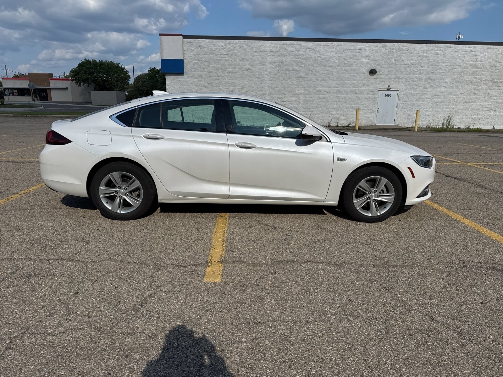 Used 2019 Buick Regal Preferred w/ Sights and Sounds Package FWD image 15