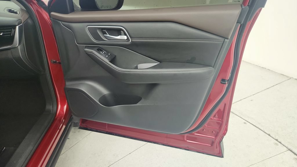 Used 2021 Nissan Rogue SL FWD image 32
