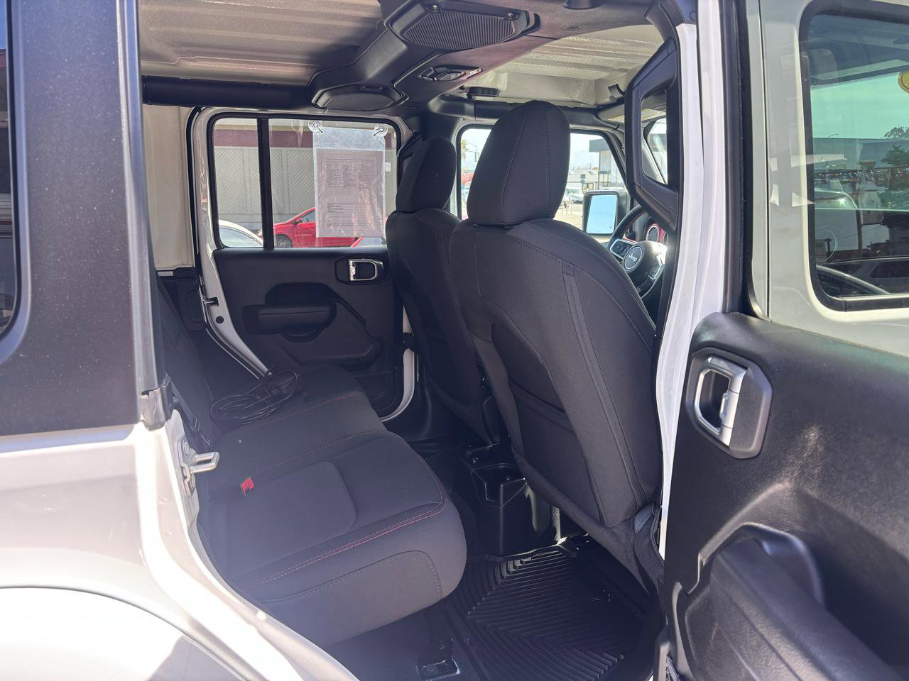 Used 2023 Jeep Wrangler Unlimited Rubicon w/ Cold Weather Group image 13