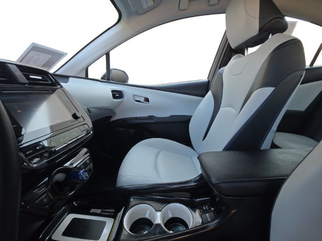 Used 2016 Toyota Prius Four Touring FWD image 10