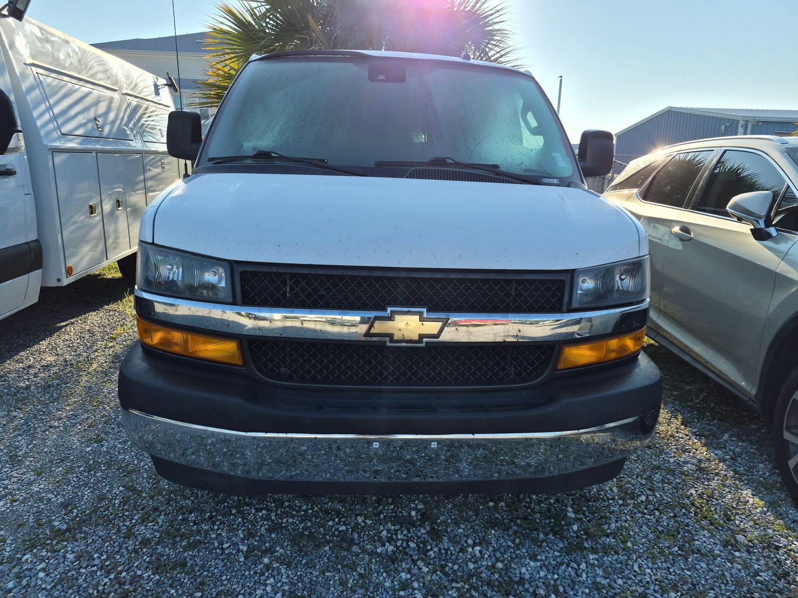 Used 2021 Chevrolet Express 3500 LT w/ LT Preferred Equipment Group RWD image 2