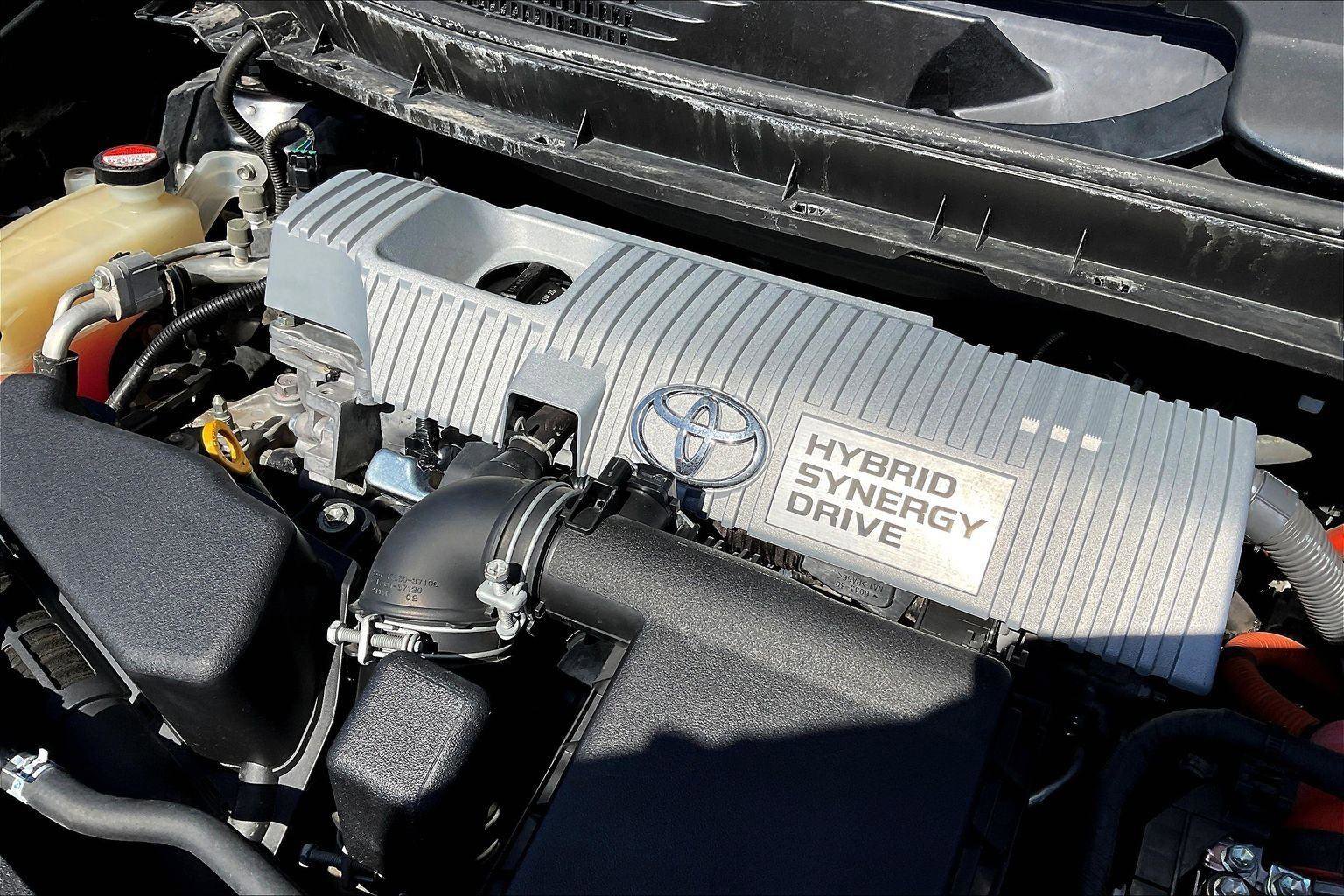 Used 2014 Toyota Prius V Two image 32