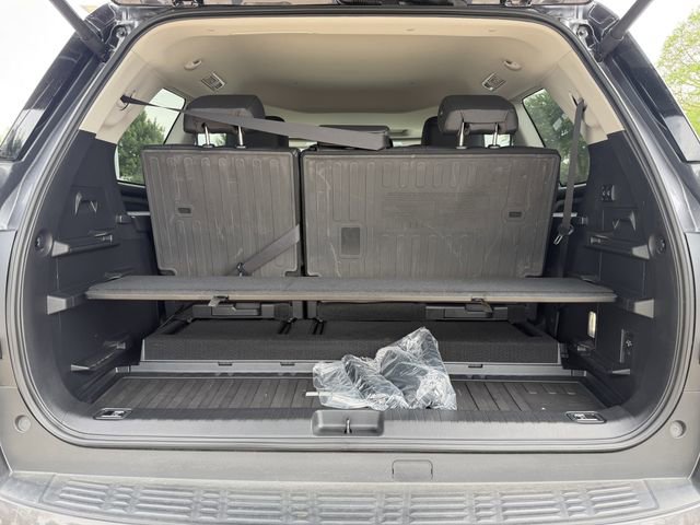 Used 2023 Toyota Sequoia SR5 w/ SR5 Premium Package image 31