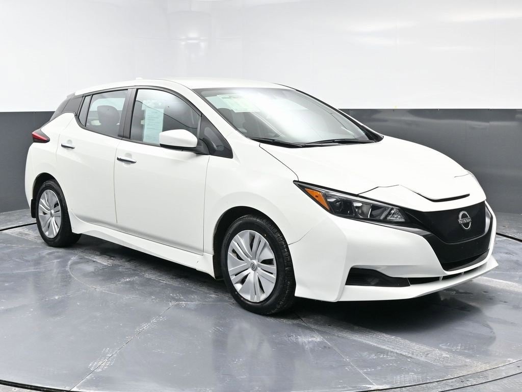 Used 2023 Nissan Leaf S image 3