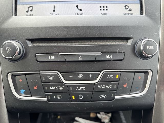 Used 2017 Ford Fusion SE w/ Equipment Group 201A image 33