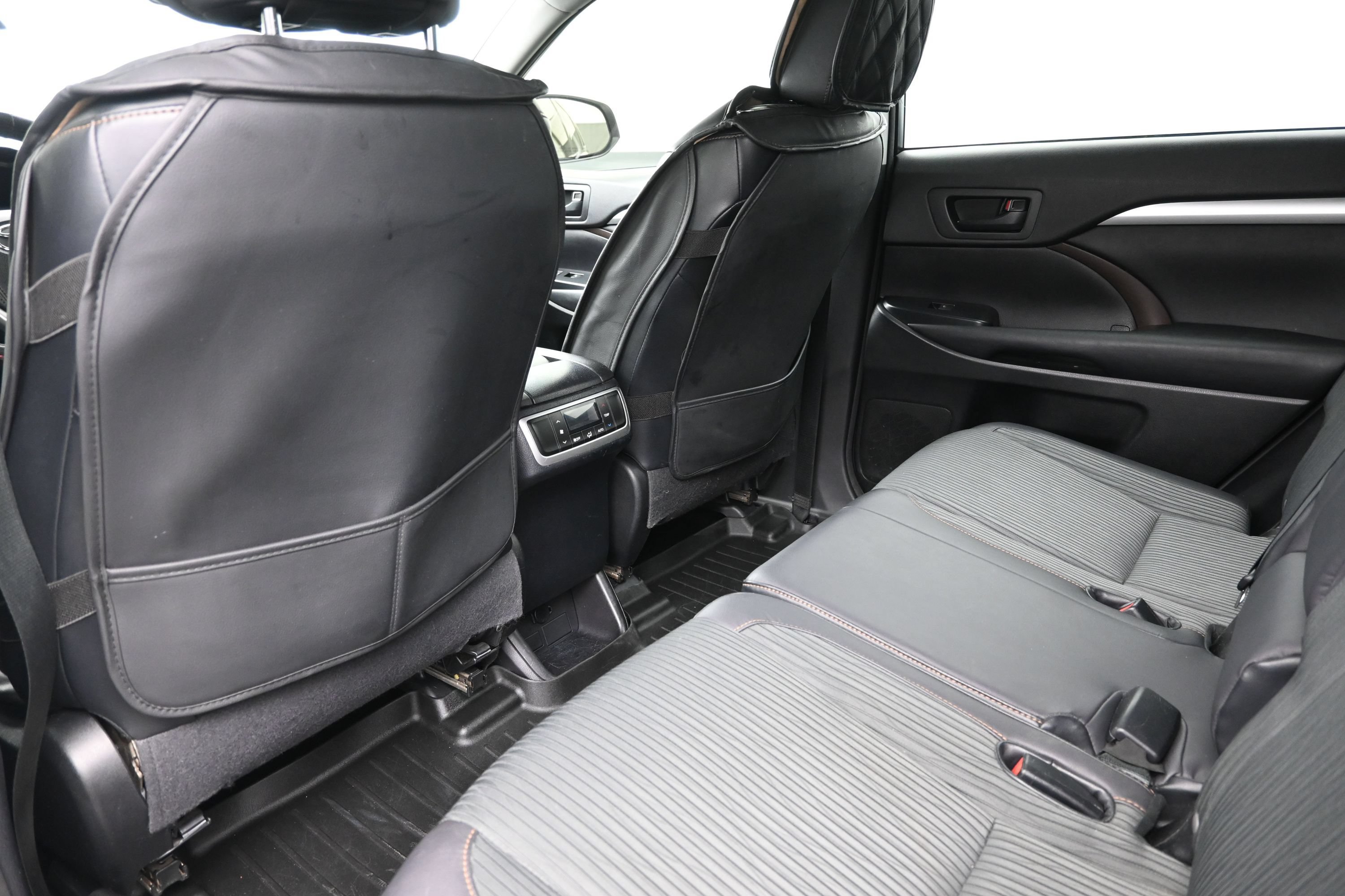 Used 2015 Toyota Highlander Plus AWD/4WD image 22