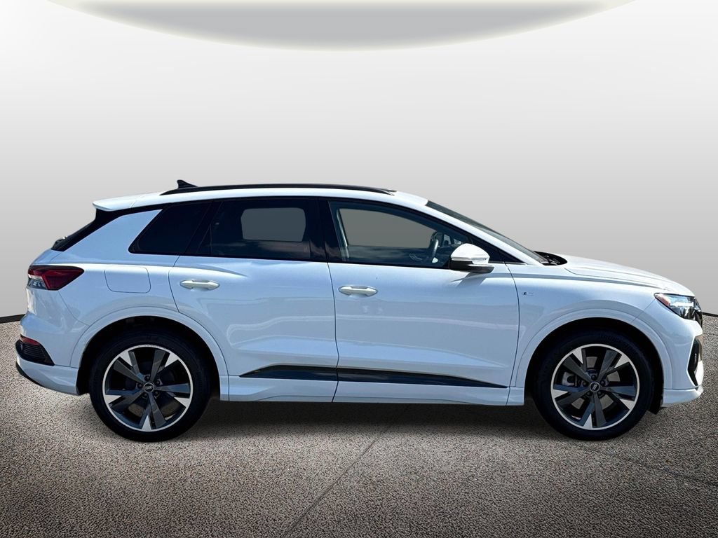 Used 2024 Audi Q4 e-tron Premium AWD/4WD image 4