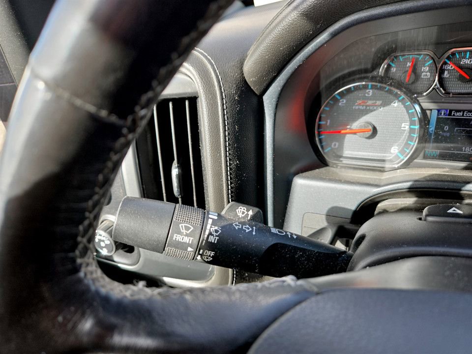 Used 2018 Chevrolet Silverado 1500 LTZ Z71 w/ Redline Edition image 18