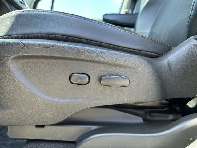 Used 2020 Chevrolet Trax LT w/ Sun & Sound Package FWD image 15