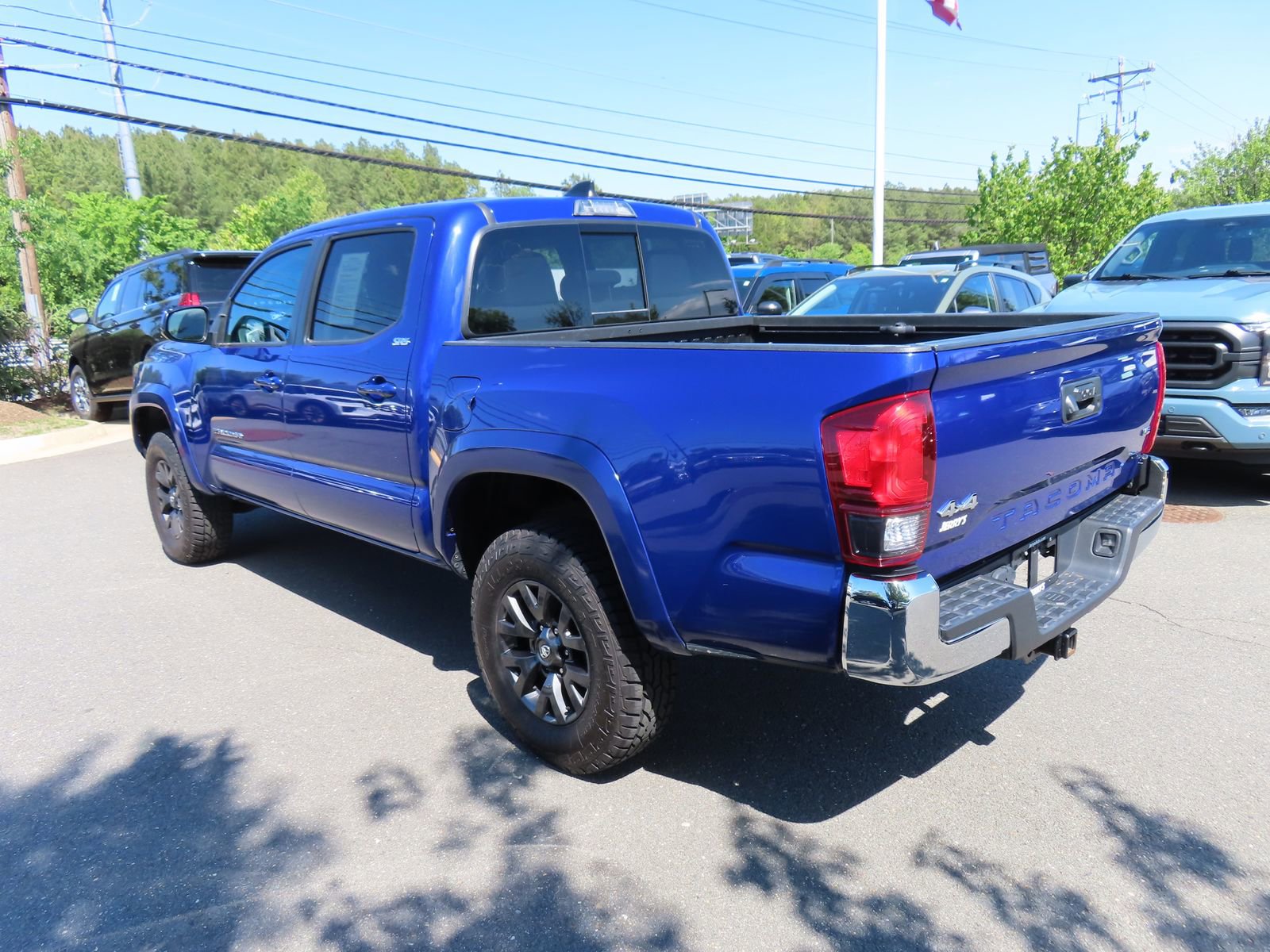 Used 2022 Toyota Tacoma SR5 AWD/4WD image 7