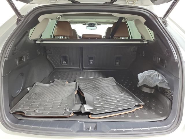 Used 2023 Subaru Outback Touring XT image 10