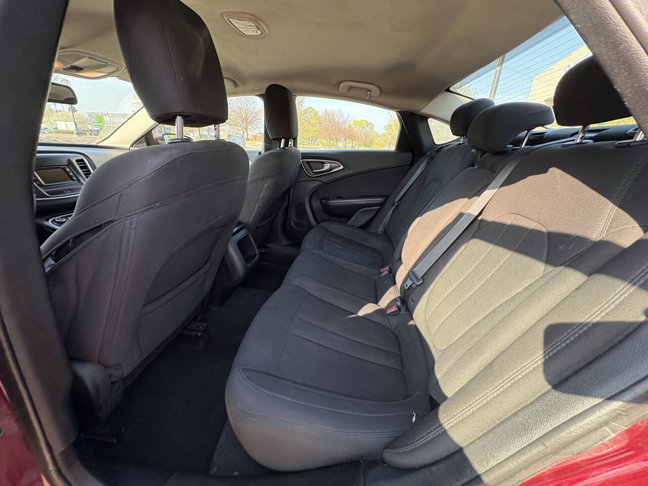 Used 2015 Chrysler 200 Limited FWD image 29