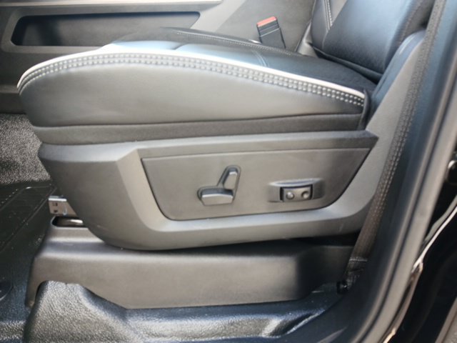 New 2026 RAM 4500 4x4 Crew Cab DRW w/ Laramie Trim Package image 28