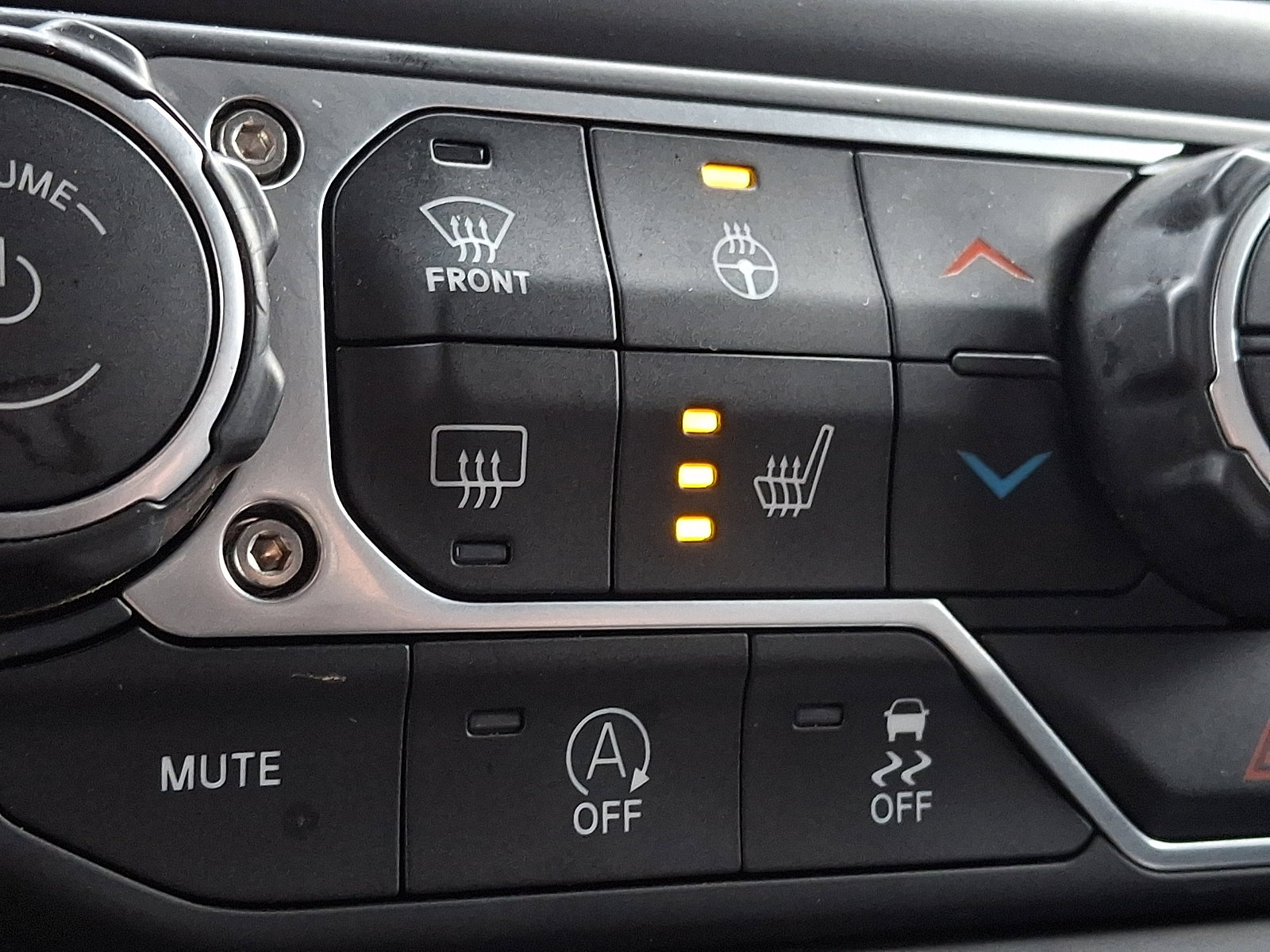 Used 2023 Jeep Wrangler Unlimited Rubicon w/ Cold Weather Group image 23