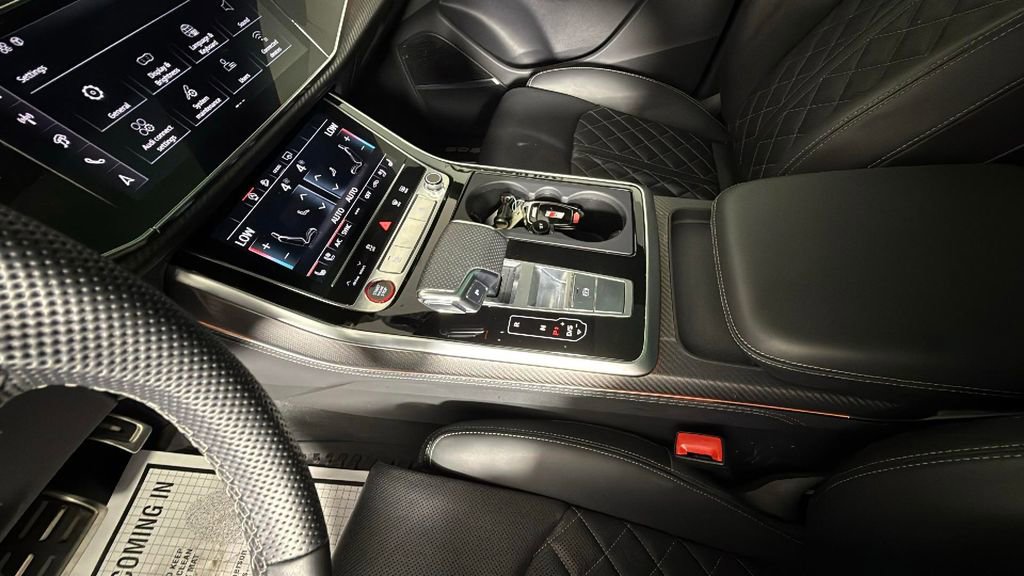 Used 2025 Audi SQ8 Premium Plus w/ 23" Wheel Package image 23