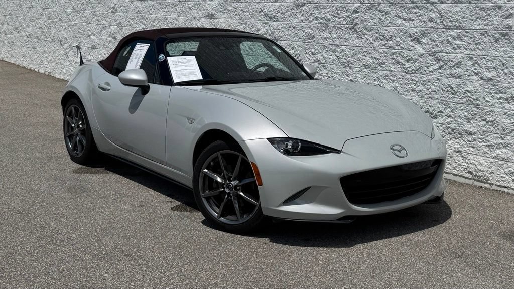 Used 2018 MAZDA MX-5 Miata Grand Touring RWD image 4