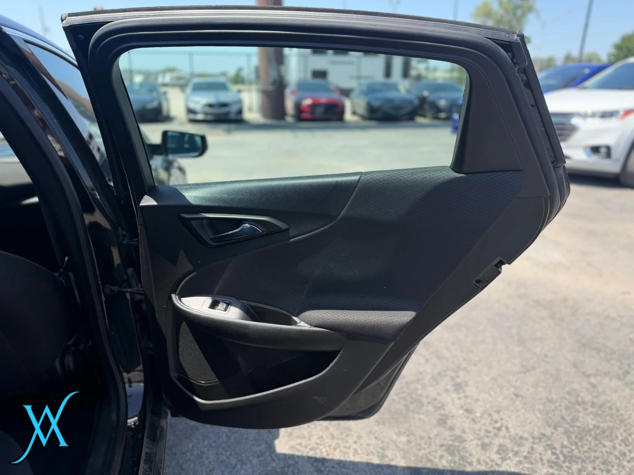 Used 2021 Chevrolet Malibu LT FWD image 19