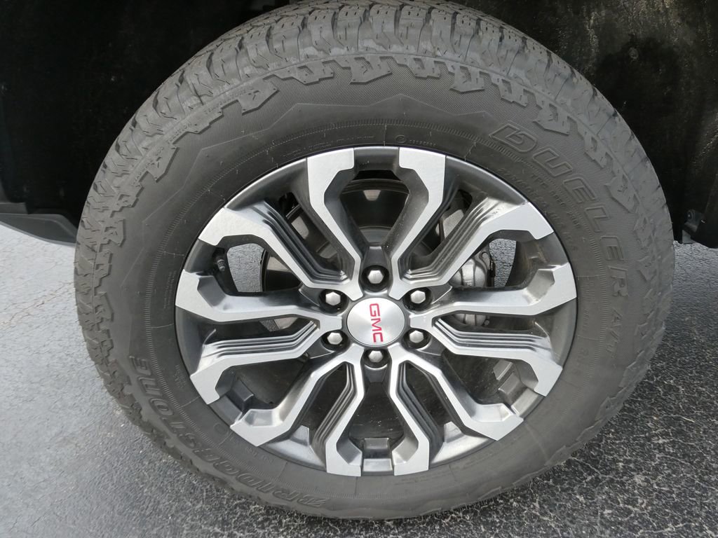Certified 2024 GMC Canyon Denali AWD/4WD image 11